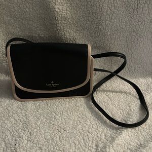 Kate Spade New York Crossbody Bag / black and cream